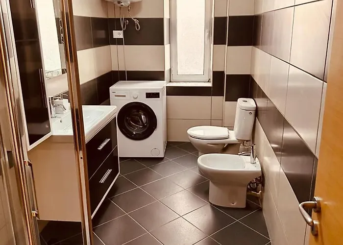 2 * Lezhë